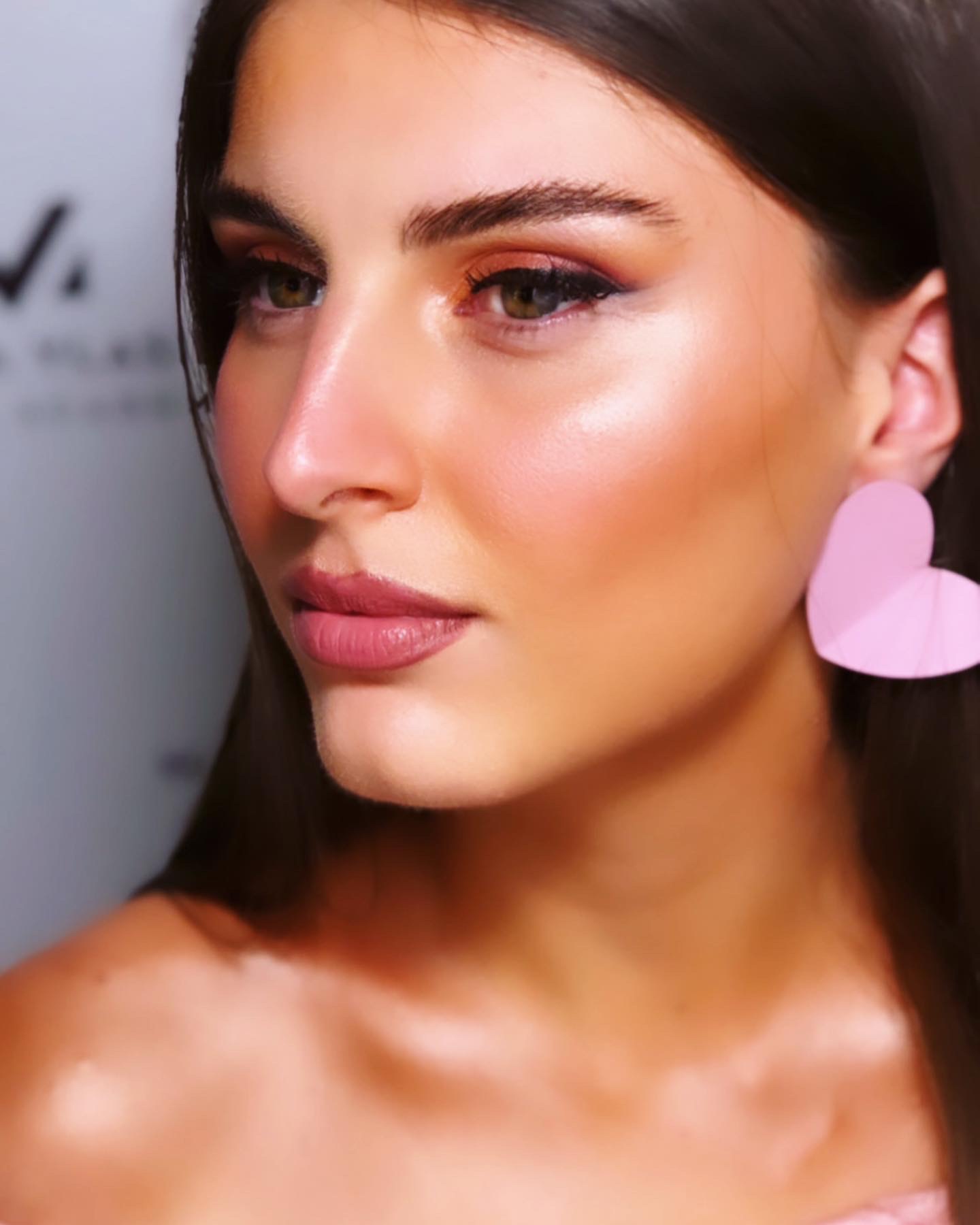 65943BB7-4857-4928-A53C-303960D81C30